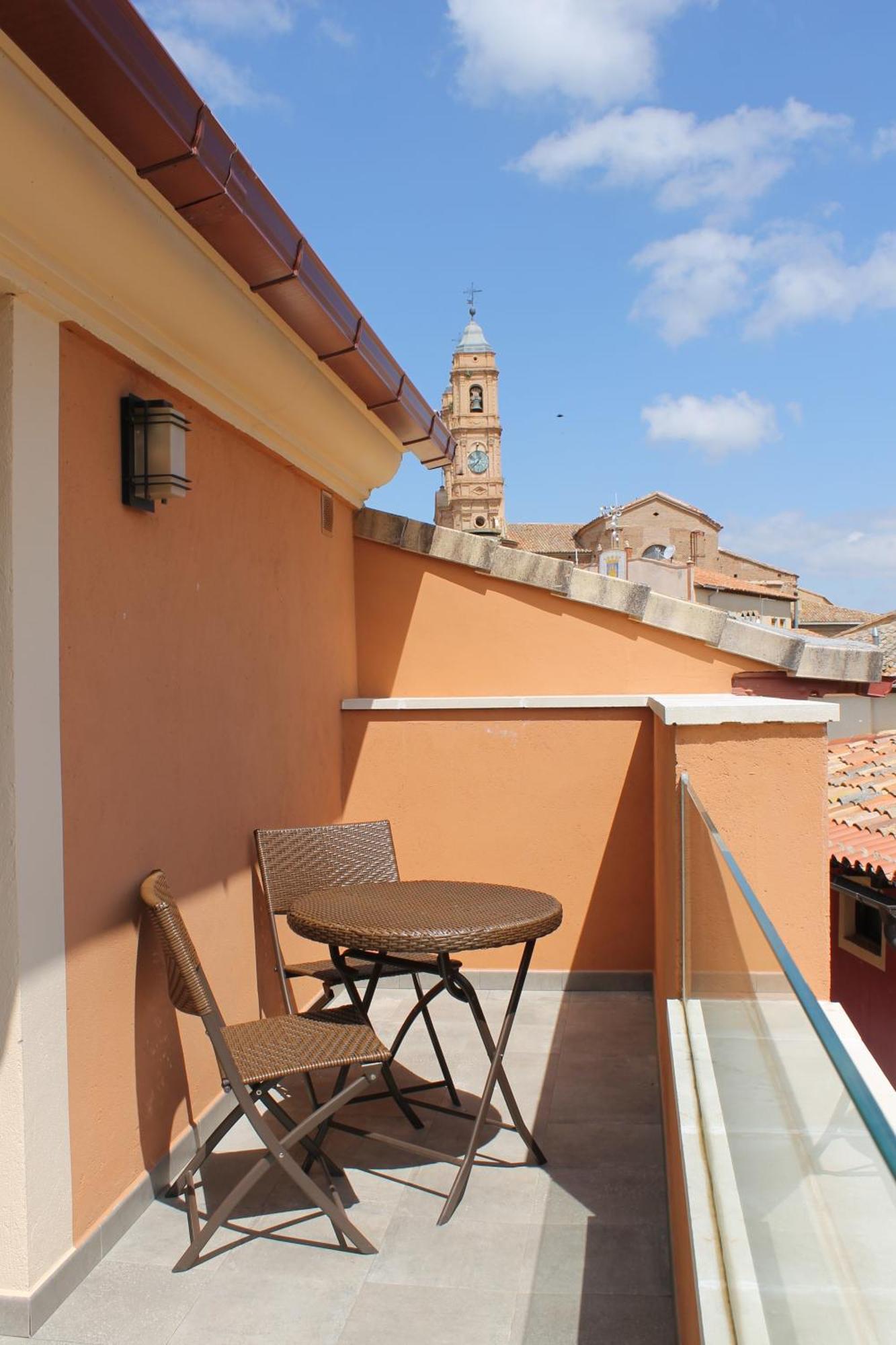 Rey Mundo Hotel Munebrega Bagian luar foto