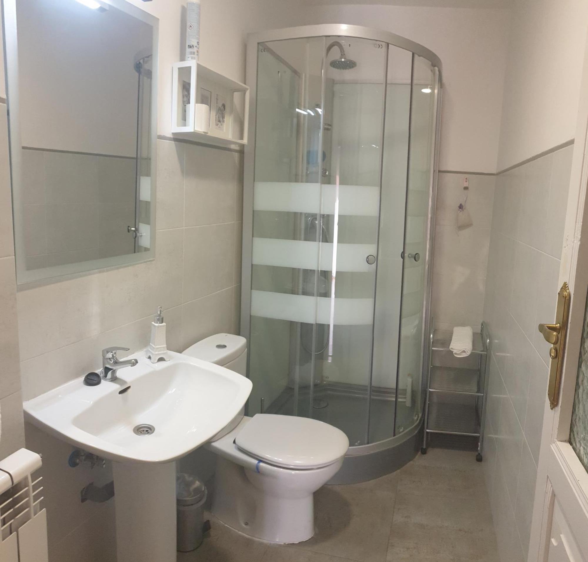 Rey Mundo Hotel Munebrega Bagian luar foto